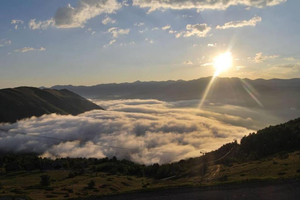 Vue Panoramique Sur Les Pyrenees Lejlighed Saint-Lary-Soulan Eksteriør billede